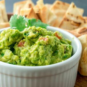 Mexican Recipes | Sur La Table Freezing Guacamole, Kitchen Journal, Zucchini Pommes, Low Sodium Recipes Heart, Wholly Guacamole, Guacamole Recipes, Homemade Guacamole Recipe, Heart Healthy Recipes Low Sodium, Low Sodium Meals