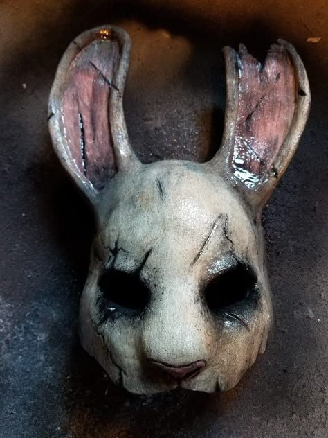 Altered Flesh FX bunny mask. Creepy Mask Ideas, Killer Bunny Costume, Horror Mask Ideas, Scary Bunny Mask, Crazy Mask, Gothic Bunny, Pet Cemetary, Diy Halloween Masks, Horror Movie Night