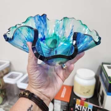 Epoxy resin for beginners | I finally got to demold my first bowl | Facebook Epoxy Bowl Diy, Resin Bowl Ideas, Resin Bowls Diy How To Make, Epoxy Resin Crafts For Beginners, Resin For Beginners, Resin Bowls, Resin Bowl, Diy Bowl, Diy Epoxy