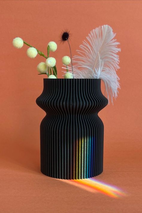 Funky Vase, Display Dried Flowers, Funky Vases, Dried Flower Vase, Vase Display, Vase Modern, Decor Vase, 3d Printed Objects, Modern Eclectic