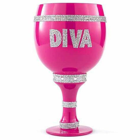 Diva. Need this!! Glitter Wine Bottles, Pink Wine Glasses, Diva Cup, Bar Equipment, Diy Wine Glasses, Decorated Wine Glasses, Home Bars, Wine Glass Art, Glitter Wine