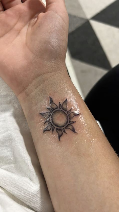 Tangled Star Tattoo, Rapunzel Themed Tattoos, Rapunzel Sun Tattoo, Rapunzel Flower Tattoo, Tangled Sun Tattoo, Rapunzel Tattoo Ideas, Tangled Flower Tattoo, Rapunzel Tattoo, Tattoos And Placement