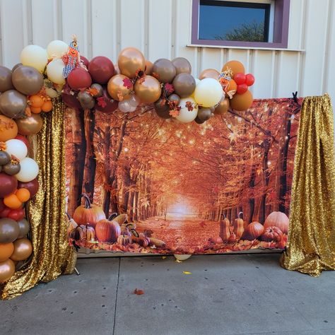 Pageant Stage, Dance Party Decorations, Fall Backdrops, Stage Ideas, Turkey Trot, Diy Balloon Decorations, Diy Balloon, Party Outdoor, Thanksgiving Ideas