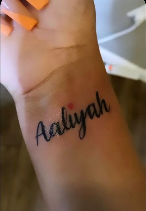 Name Tattoos For Girls, Boyfriend Name Tattoos, Small Name Tattoo, Name Tattoos For Moms, Name Tattoos On Wrist, Girl Thigh Tattoos, Baby Name Tattoos, Meaningful Tattoo Quotes, Hand Tattoos For Girls