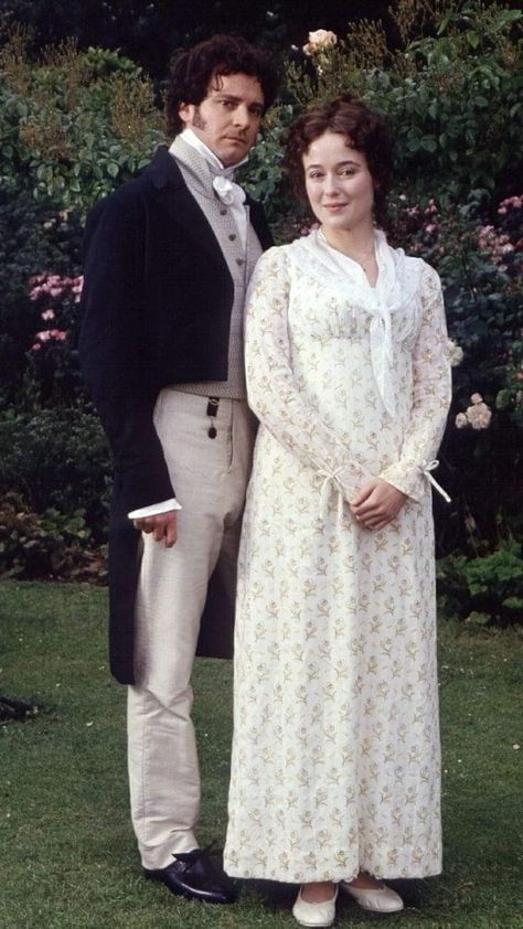 Jane Austen Costume, Pride & Prejudice Movie, Pride And Prejudice 1995, Jennifer Ehle, Jane Austen Movies, Elizabeth Bennett, Regency England, Pride And Prejudice 2005, Regency Era Fashion