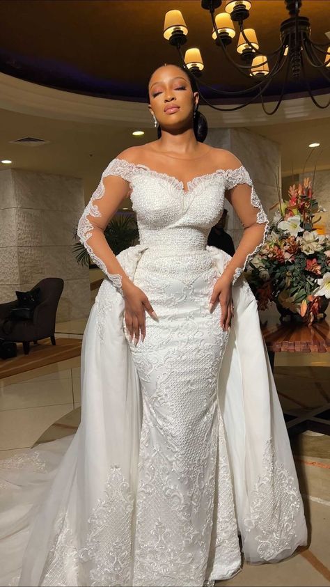 Reception Dresses For The Bride, Simple And Classy Wedding Dress, Simple Wedding Gowns Elegant, White Lace Wedding Gown, Simple Reception Dress For Bride, White Wedding Dresses Simple, White Wedding Reception Dress, Brides Reception Dress, Long Sleeve Lace Mermaid Wedding Dress