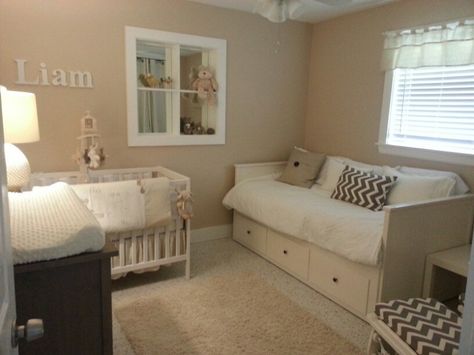 Daybed Bed Sets - Foter Baby Boy Nursery Room Ideas, Small Crib, Nursery Layout, Nursery Guest Room, Perfect Nursery, Baby Room Neutral, Small Nurseries, Baby Nursery Neutral, Perfect Room