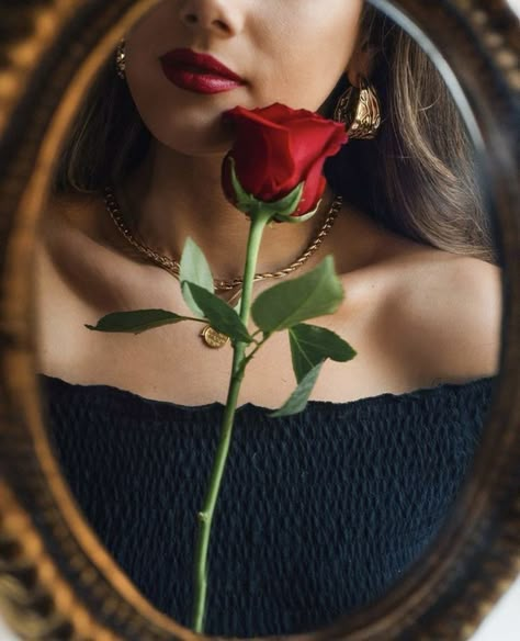 Beauty Killer, Valentine Photo Shoot, Romantic Photoshoot, Shotting Photo, Self Portrait Poses, Valentine Photography, Valentine Photo, Romantic Outfit, Fashion Photography Poses