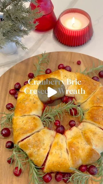 Linda | Make Life Extra | Fun Recipes + Home Finds + DIY on Instagram: "This Cranberry Brie Crescent Roll Wreath is an easy and festive appetizer for the holidays. 💚❤️
This edible Christmas wreath takes 30 minutes to make.  Sweet cranberry sauce, creamy brie and flaky crescent rolls come together to create this delicious holiday appetizer. Add fresh cranberries and rosemary before serving.

Here is what you need ~
2 pkg of refrigerated crescent rolls 
1 cup of cranberry sauce 
Brie cheese slices 
1/4 c chopped pecans
1 egg for brush
Fresh cranberries 
Rosemary 

Assemble the wreath, brush with beaten egg and sprinkle with salt and rosemary. Bake at 375 for 12-15 minutes. Enjoy!

#crescentrollrecipes #crescentrollwreath #cranberrybriewreath #cranberrybrieappetizer #holidayappetizers #pills Cranberry Brie Wreath Pioneer Woman, Brie Cheese Crescent Roll Recipe, Brie And Cranberry Pastry Wreath, Brie Cranberry Crescent Roll Wreath, Cranberry Brie Appetizer Crescent, Cranberry Brie Pastry Wreath, Cranberry Crescent Roll Appetizer, Brie Cranberry Wreath, Cranberry Brie Crescent Wreath