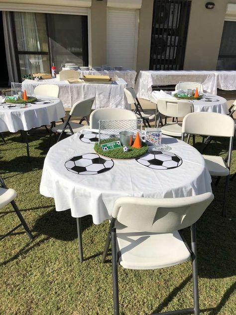 Soccer Birthday Party Ideas For Men, Diy Soccer Centerpiece Ideas, Argentina Soccer Theme Birthday Party, Soccer Party Centerpiece Ideas, Ronaldo Theme Birthday Party, Soccer Party Centerpieces, Soccer Table Decorations, Cr7 Birthday Party Ideas, Messi Birthday Party Ideas