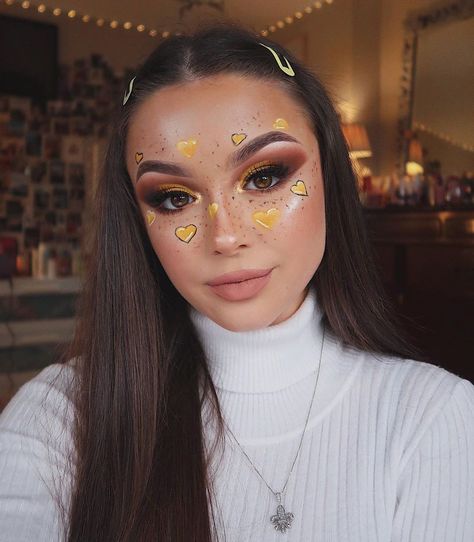 Media Source: https://www.instagram.com/p/B993Yn6JvKH/  YELLOW HEARTS💛🥰 - - -unrelated but a new YouTube video just went up on my channel!!! 6 more easy aesthetic hairstyles for Instagram and tiktok❤️ go and check it out and leave a 🌸 emoji if you’re from here hehe xox  Ps. Tutorial on this look coming soon! ( #📷 @glambyflo )   #facemakeup #basemakeup #beauty #makeupstyle Heart Face Makeup, Heart Makeup, Yellow Hearts, Aesthetic Hairstyles, Heart Face, Yellow Heart, Facepaint, Makeup Base, Youtube Video