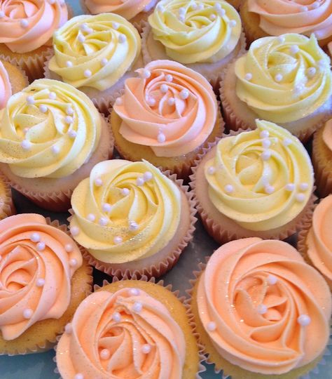 Peach Cupcakes, Pink Baby Shower Cake, Vintage Cupcakes, Yellow Board, Bee Cupcakes, Gender Reveal Cupcakes, Yellow Cupcakes, Cupcake Birthday Party, Peach Baby Shower