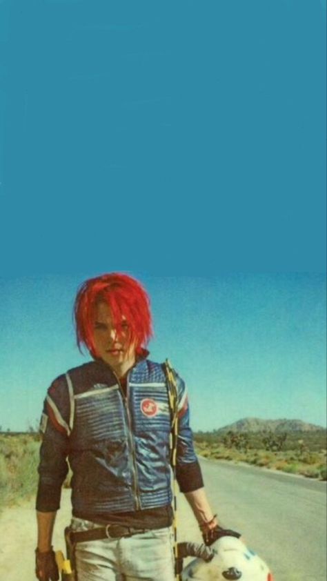 Danger Days Background, Gerard Way Lockscreen, Mcr Danger Days Aesthetic, Danger Days Wallpaper, Danger Days Aesthetic, Gerard Way Wallpaper, Gerard Way Danger Days, Mcr Wallpaper, Way Wallpaper