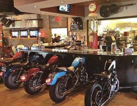 I wanna go to this bar! ! :) Car Part Art, Biker Bar, Man Cave Accessories, Car Part Furniture, Car Furniture, Woman Cave, Automotive Decor, Diy Bar, Man Caves