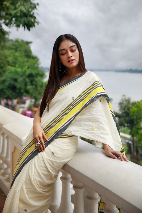 Cotton Saree For Interview, Khadi Saree Look, Light Airy Bedroom, Saree 2023, Bengal Saree, Dress Designs For Stitching, Rahul Mishra, Airy Bedroom, Formal Saree