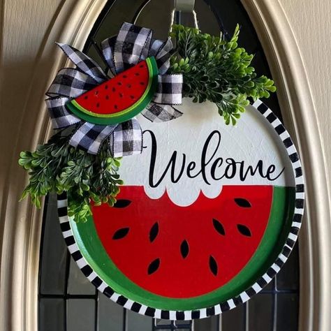 67 Easy Dollar Tree Pizza Pan Wreath Ideas - Southern Crush at Home Dollar Tree Pizza Pan Wreath, Pizza Pan Wreath, Watermelon Crafts, Accessoires Barbie, Watermelon Decor, Diy Spring Wreath, Door Signs Diy, Pizza Pan, Front Porch Christmas Decor Ideas