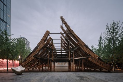 https://www.archdaily.com/1000975/chinese-bamboo-eight-roarcrenew/6461cd491424c43ba9834244-chinese-bamboo-eight-roarcrenew-photo Museum Activities, Goa Villa, Wineries Architecture, Outdoor Museum, Architectural Thesis, Chinese Pavilion, Structural Model, Red Cabin, Modular Architecture