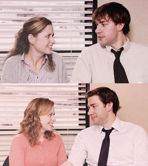 The Office Season 2, Pam And Jim, The Office Jim, The Office Memes, Threat Level Midnight, Jim Pam, Office Jokes, Jim And Pam, The Office Us