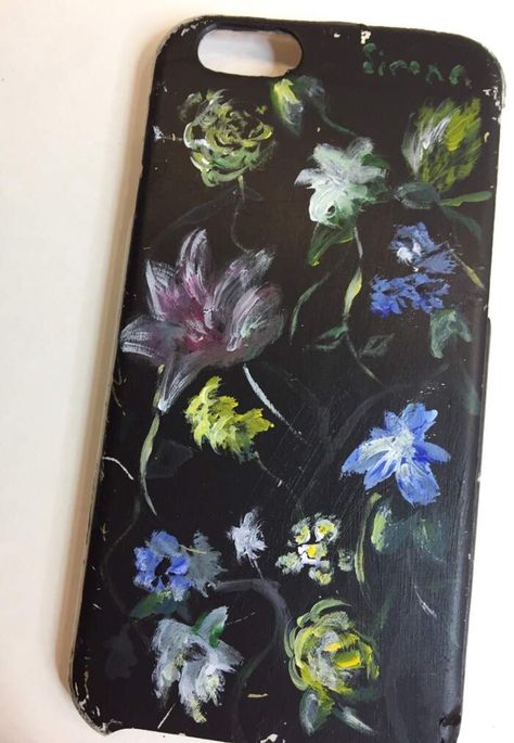 Phone case I made with acrylic paint Painted Phone Case Diy Acrylic, Phone Case Painting Ideas Acrylic, Handmade Phone Case Painted, Paint Phone Case, Phone Case Painting, Painted Phone Case, Phone Case Diy Paint, Diy Phone Case Design, Dreamy Decor