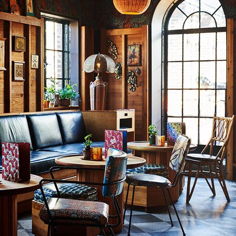 Freehand Hotel New York | NYC Hotel in Flatiron Freehand Hotel, Shaker Bar, New York Bar, Upholstered Walls, Bar Inspiration, Nyc Bars, Visit New York City, Hotel Lounge, Nyc Hotels