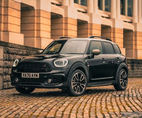 Black Mini Cooper, New Mini Countryman, Mini Cooper Models, Mini Cooper Countryman, Cooper Countryman, Picnic Bench, Mini Countryman, Cooper S, Mini Cooper S