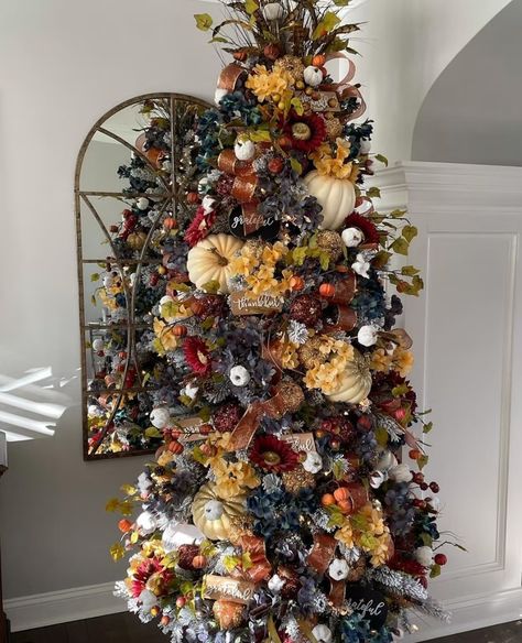 15 Thanksgiving Christmas Tree Ideas To Try At Home Thanksgiving Tree Ideas, Fall Christmas Tree Ideas, Thanksgiving Christmas Tree, Fall Tree Decorations, Fall Christmas Tree, Fall Color Trees, Pumpkins And Leaves, Pumpkin Tree, Boho Tree