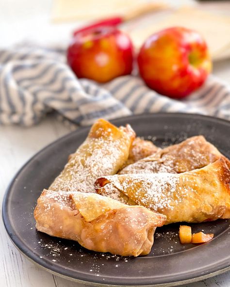 Dessert Egg Rolls Recipe, Air Fryer Dessert Recipes, Apple Pie Egg Rolls, Air Fryer Dessert, Easy Blueberry Cobbler, Air Fryer Recipes Dessert, Weight Watchers Recipes Desserts, Air Fryer Recipe, Air Fry Recipes