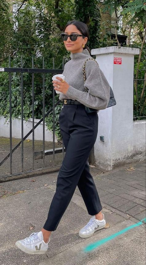 Casual Work Outfits Women, Smart Casual Work Outfit, Office Casual Outfit, Winter Fashion Outfits Casual, Stylish Work Attire, Office Outfits Women, Business Casual Outfits For Work, Stylish Work Outfits, Casual Work Outfits