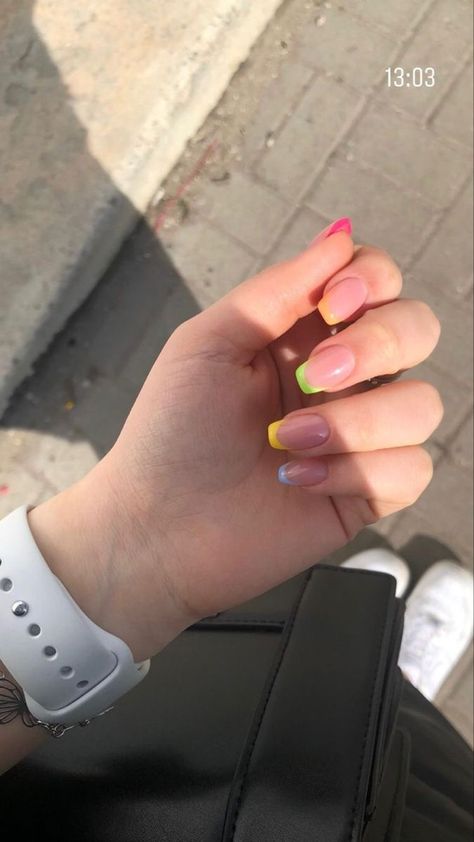 Micro french nails 2023 #nails #nailart #nailpolish #fashion #tips #nailsofinstagram #french #frenchnails #tricks #beautyblog French Nails 2023, Nail Steps, Micro French Nails, Hair Growth Hacks, Easy Hair Hacks, Slow Hair Growth, 2023 Nails, Hippie Nails, Gel Nails Diy