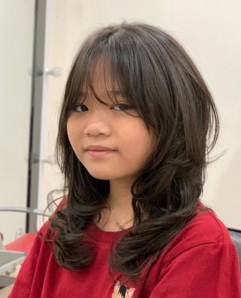 50 Cute Haircuts for Girls to Put You on Center Stage Haircut For Girls Medium Hair, Hair Cut Ideas Girls, Haircut For Girls With Bangs, Haircut Girls Medium, Haircuts For Girls With Straight Hair, Haircut Ideas Girl, Kids Haircuts For Girls Medium, Girl Haircut With Bangs, Girls Layered Haircut