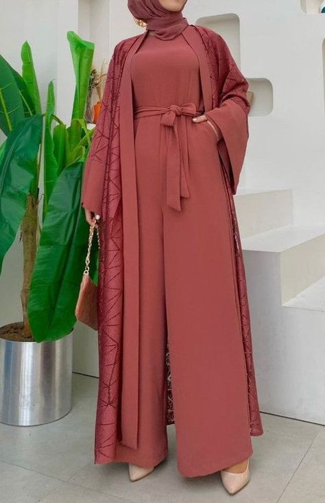 very nice has good coverage and pretty good material just takes a little long to deliver but overall good New Trendy Sleeves Design, Modest Jumpsuit Hijab, Modest Jumpsuit Outfit, Classy Jumpsuit Outfits Long Sleeve, Casual Abaya Designs, How To Style Abaya, Long Kimono Outfit With Dress, Elegant Hijabi Outfits, Jumpsuit With Shrug