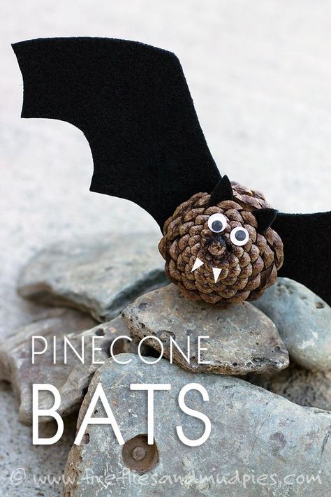 Pinecone Bats: A Fun Nature Craft for Kids | Fireflies and Mud Pies Scary Halloween Crafts, Halloween Carvings, Halloween Bats Crafts, Aesthetic Craft, Bat Craft, Diy Pinecone, Fun Halloween Crafts, Easy Halloween Crafts, Vbs Crafts