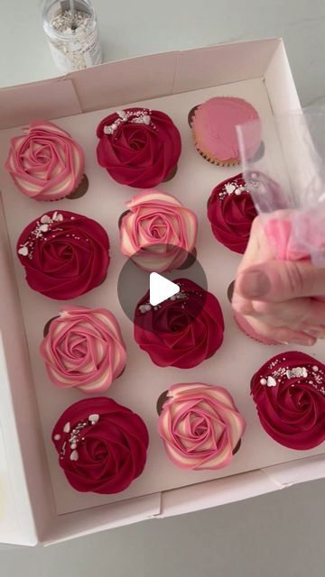 Kerry’s Bouqcakes on Instagram: "𝕃𝕠𝕧𝕖 𝕚𝕤 𝕚𝕟 𝕥𝕙𝕖 𝕒𝕚𝕣 💞 Some valentine's inspo for your feed & a reminder that my online tutorials are currently on sale 😍 learn how to create the perfect buttercream for the most beautiful cupcake roses and more 🌹🌹 kerrysbouqcakes.co.uk or link in bio #valentine #bemyvalentine #valentinesday #roses #buttercreamroses #buttercream #edibleart #floralcupcakes #floralpiping #cakelove #cakecutting #loveisintheair #pink #red #wilton #sugarflair" Red And Pink Cupcakes, Red Rose Cupcakes, Red Cupcakes, Love Month, Mothers Day Cupcakes, Buttercream Roses, Working Mums, Floral Cupcakes, Rose Cupcakes