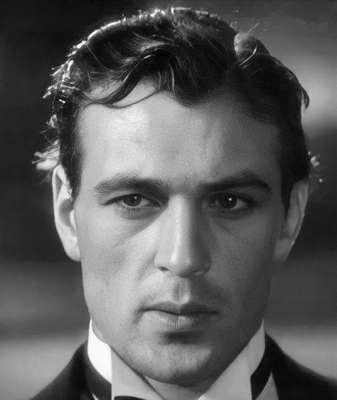 Gary Cooper Old Hollywood Actors, Gary Cooper, Hollywood Men, Old Hollywood Stars, Hot Actors, Golden Age Of Hollywood, Hollywood Actor, Classic Films, Most Beautiful Man