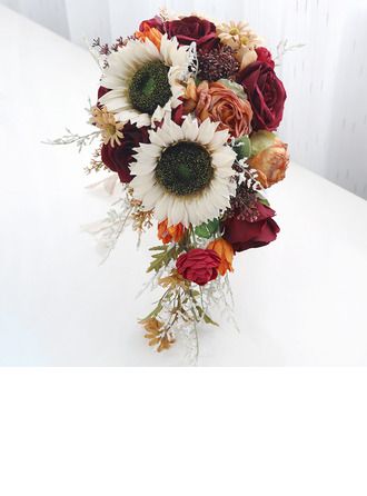 Bride Hand Bouquet, Industrial Romantic Wedding, Waterfall Flowers, Sunflower Bridesmaid Bouquet, Rose Buket, Vintage Wedding Ceremony, Silk Flower Bridal Bouquet, Sunflower Wedding Bouquet, Hotel Party