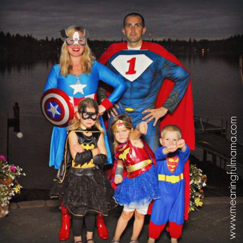 family costume ideas superhero Family Superhero Costumes, Superhero Family Costumes, Family Costume Ideas, Superhero Fancy Dress, Scary Halloween Food, Halloween Costumes For Family, Superhero Family, Superhero Theme Party, Superhero Costumes