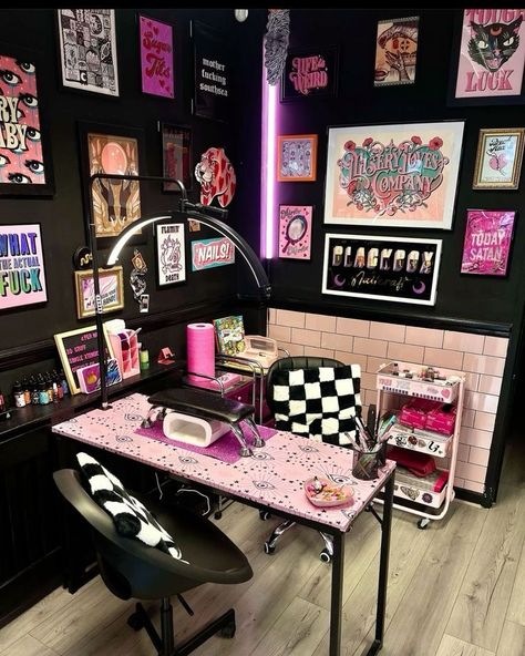 Nail Tech Office Ideas, Black And Light Pink Living Room, Booked Out Salon, Nails Suite Decor, Black White And Pink Salon Ideas, Cool Nail Salon Interior, Nail Suites Decor, Nail Tech Salon Decor, Girly Tattoo Shop Decor