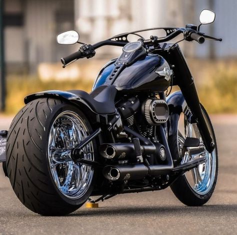 Hd Fatboy Custom, Harley Fatboy Custom, Fat Boy Harley Davidson, Custom Bikes Motorcycles, Harley Breakout Custom, Fatboy Harley, Bobber Motorcycle Diy, Harley Softail Custom, Hd Fatboy