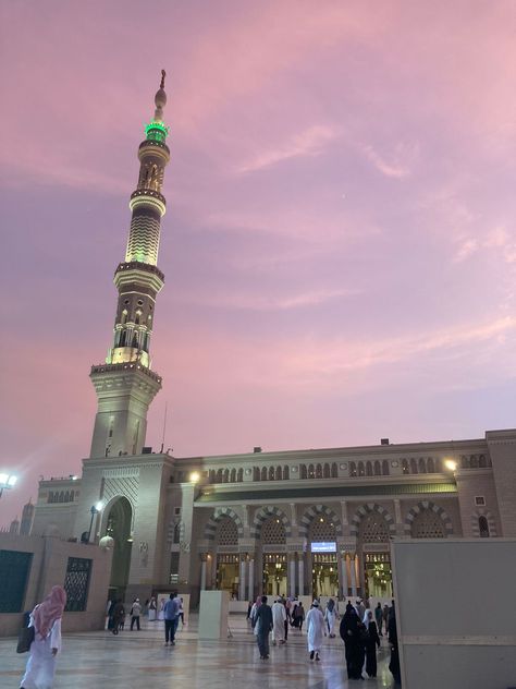 Pink sky| sky | Madina | Islam | pink Pink Mosque, Winter House Exterior, Medina Mosque, Islamic Wallpaper Iphone, Mecca Wallpaper, Muslimah Aesthetic, Pastel Pink Aesthetic, Pink Vibes, Islamic Wallpaper