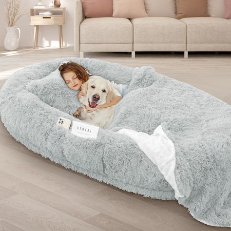 ¡¾OVERSIZE HUMAN DOG BED¡¿ 71''x45''x12'' Size Large dog bed is upgraded and remodeled on the basic concept of ordinary small dog bed, aiming to create a more comfortable space for humans and dogs to get along with each other. Package includes: 1*blanket, 1*pillow, 1* strap, 1*Instructions. Oversized Dog Bed, Giant Dog Beds, Extra Large Dog Bed, Human Dog Bed, Human Dog, Donut Cat, Pillow Blanket, Washable Dog Bed, Puppy Beds