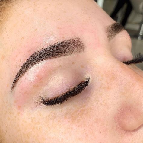 ＡＤＯＲＡＢＥＬＬＥ 💕 Ｌａｓｅｒ ＆ Ｂｅａｕｔｙ on Instagram: “Brows to die for 😍😍 #killerbrow Simple wax and tint makes all the different in the world ❤️ just £15 Brows by Justyna Book yours today…” Waxed And Tinted Eyebrows, Brow Wax And Tint, Eyebrows Waxed And Tinted, Waxed Eyebrows, Brow Wax, Nostril Hoop Ring, Eyebrows, Wax, Nose Ring