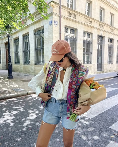 Casual Button Up Shirt Outfit Women, Vest For Women, Embroidery Print, Boho Chic Outfits, Cotton Vest, Sleeveless Cardigan, Fashion Autumn, Vest Outfits, Mode Inspo