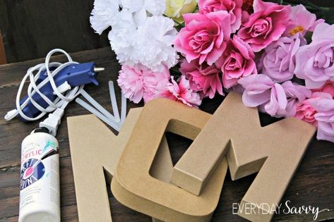 Flower Letters Diy, Letters Tutorial, Diy Gift For Mom, Letters Diy, Cardboard Letters, Graduation Party Planning, Diy Gifts For Mom, Flower Letter, Diy Letters