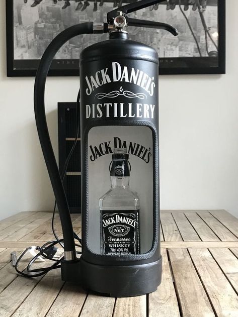 Jack Daniels Decor, Simple Front Yard Landscaping, Simple Front Yard, Lampe Metal, Garage Furniture, Yard Landscaping Simple, Landscaping Simple, Man Cave Home Bar, Front Yard Landscaping Plans