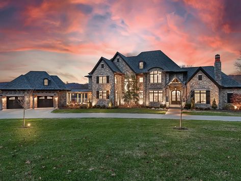 1400 Montmorenci Pass, Brentwood, TN 37027 | MLS #2591542 | Zillow Zillow Mansion, Amazing Houses Beautiful Homes, Modern House Mansion, Luxury Ranch Style Homes, 2 Story Mansion, Craftsman Mansion, House Aesthetic Exterior, Lugares Aesthetic, Rich Houses