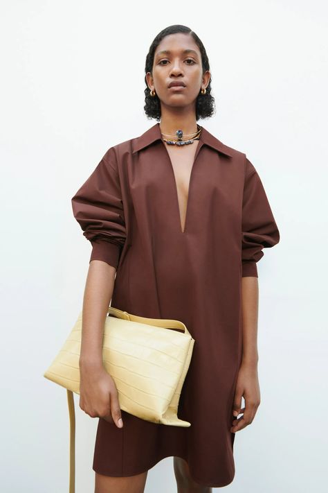 Jil Sander Resort 2023 Fashion Show | Vogue Resort 2023, Black Tunic, Ruffled Collar, 2023 Collection, Fashion Show Collection, Jil Sander, Sanders, Fashion News, Celebrity Style