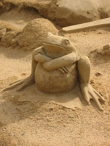 Sand sculpture by Holger Zscheyge, via Flickr Beach Sand Art, Famous Fairies, Sand Sculpture, Sculpture Exhibition, Ice Art, Snow Sculptures, 3d Figures, Snow Art, Sculptures Céramiques