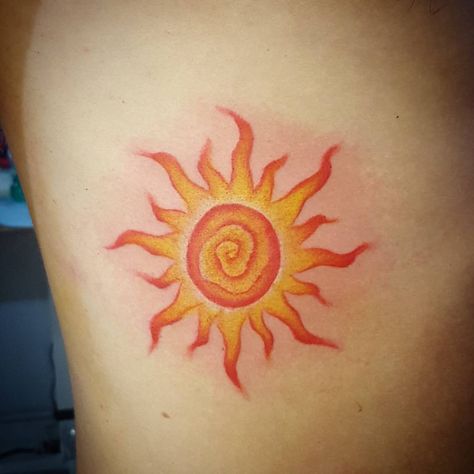 Colored Sun Tattoo, Sun Tattoo Designs, Inca Tattoo, Sunset Tattoos, Tattoo Pictures, Sun Tattoos, Tatuaje A Color, Sun Tattoo, Dream Tattoos