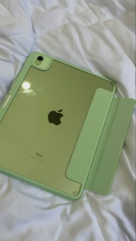 Ipad Air 4 Green, Ipad Air Green, Ipad 10th Generation Aesthetic, Best Bullet Journal Pens, Iphone Cases Bling, Muji Pens, Ipad 10th Generation, Ipad Essentials, Cute Ipad Cases