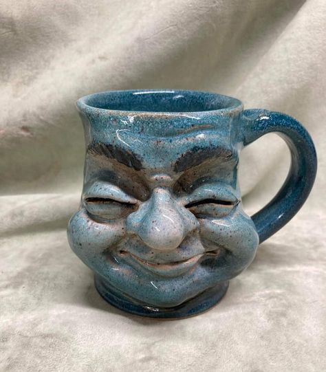 Trippy Pottery Ideas, Funky Mug Designs, Weird Ceramics, Weird Mugs, Funky Ceramics, Funky Mug, Pottery Crafts, Pottery Classes, Ceramics Pottery Art